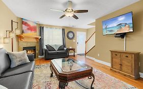 Bare Assets- 2Bd,2Bath Sleeps 9